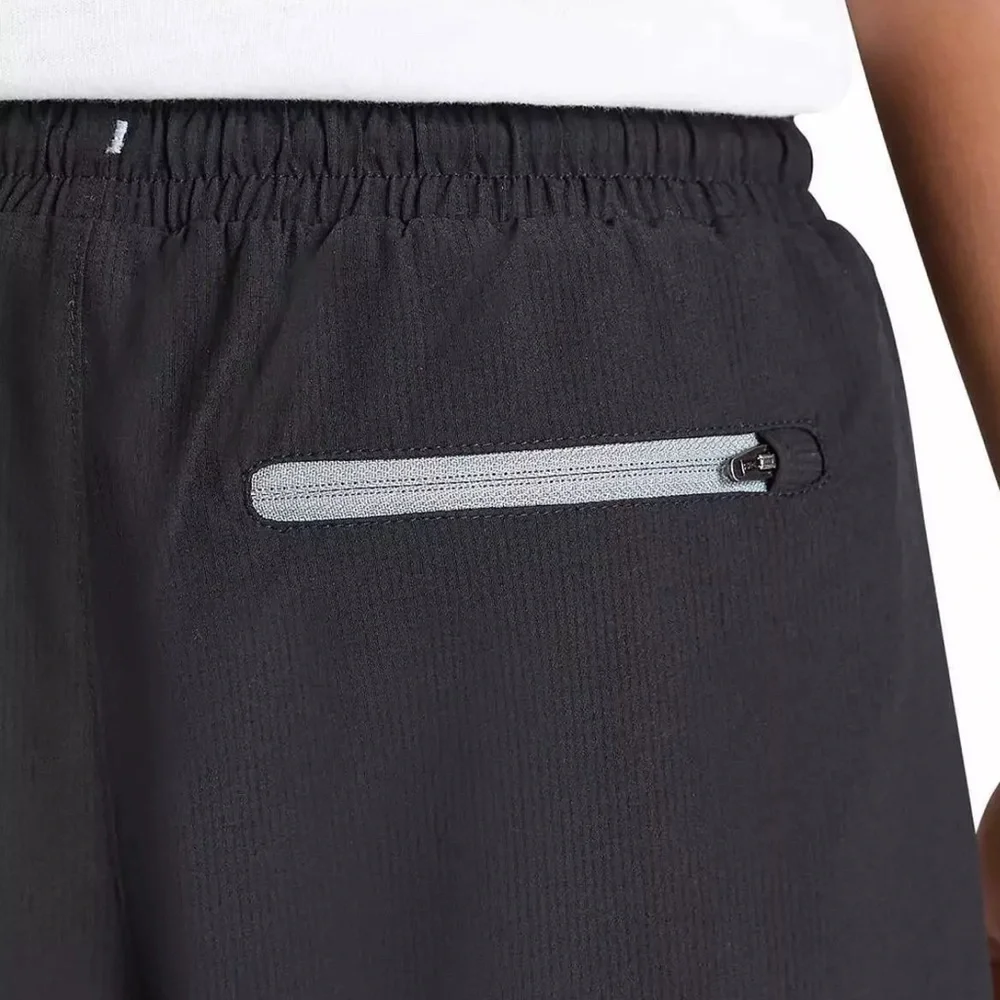Eddie Bauer Big Boy's 2-pack Hybrid Quick Dry Mesh Lined Active Shorts Small 7/8